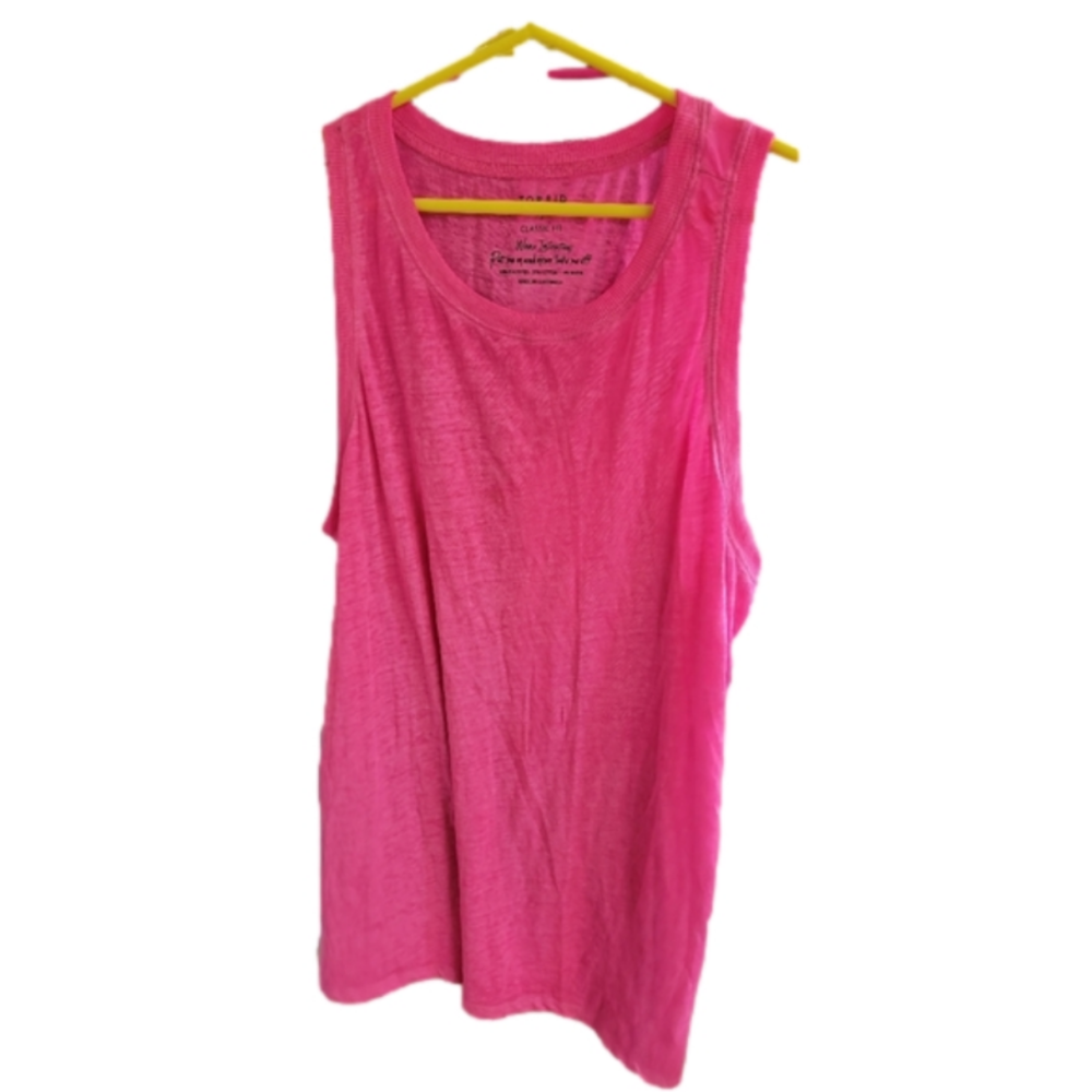 Torrid Hot Pink tank top. Size 2. Perfect for Summer ☀️⛱
